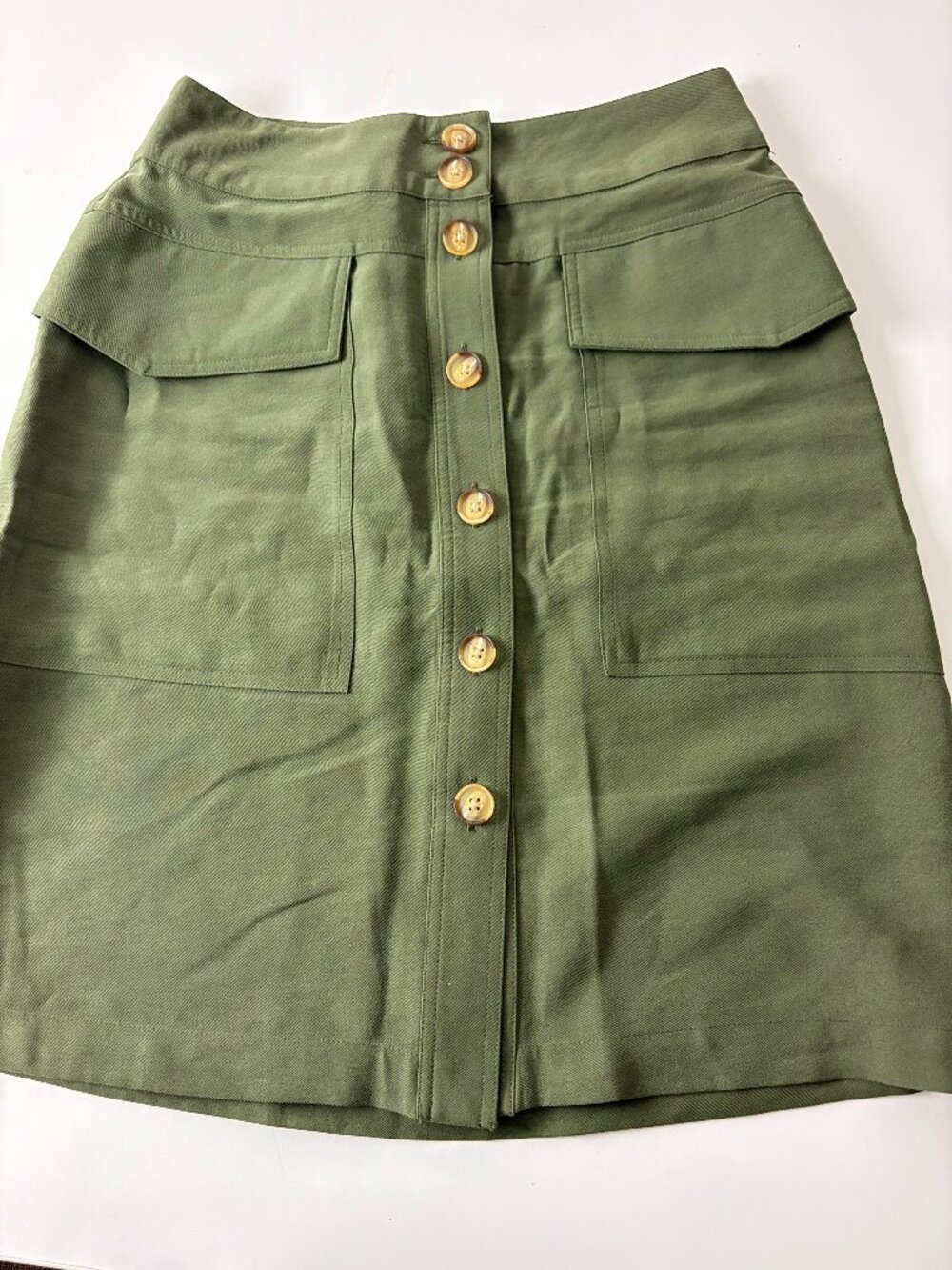 A New Day Olive Green knee length skirt with large buttons Womens Sz 2, fits 2-4